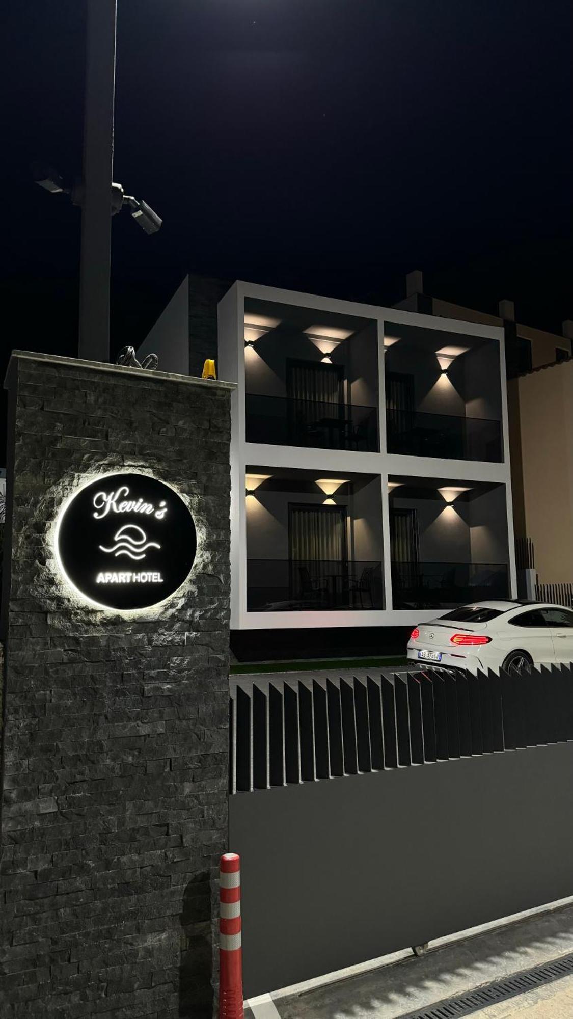 Kevin'S Aparthotel Влёра Экстерьер фото